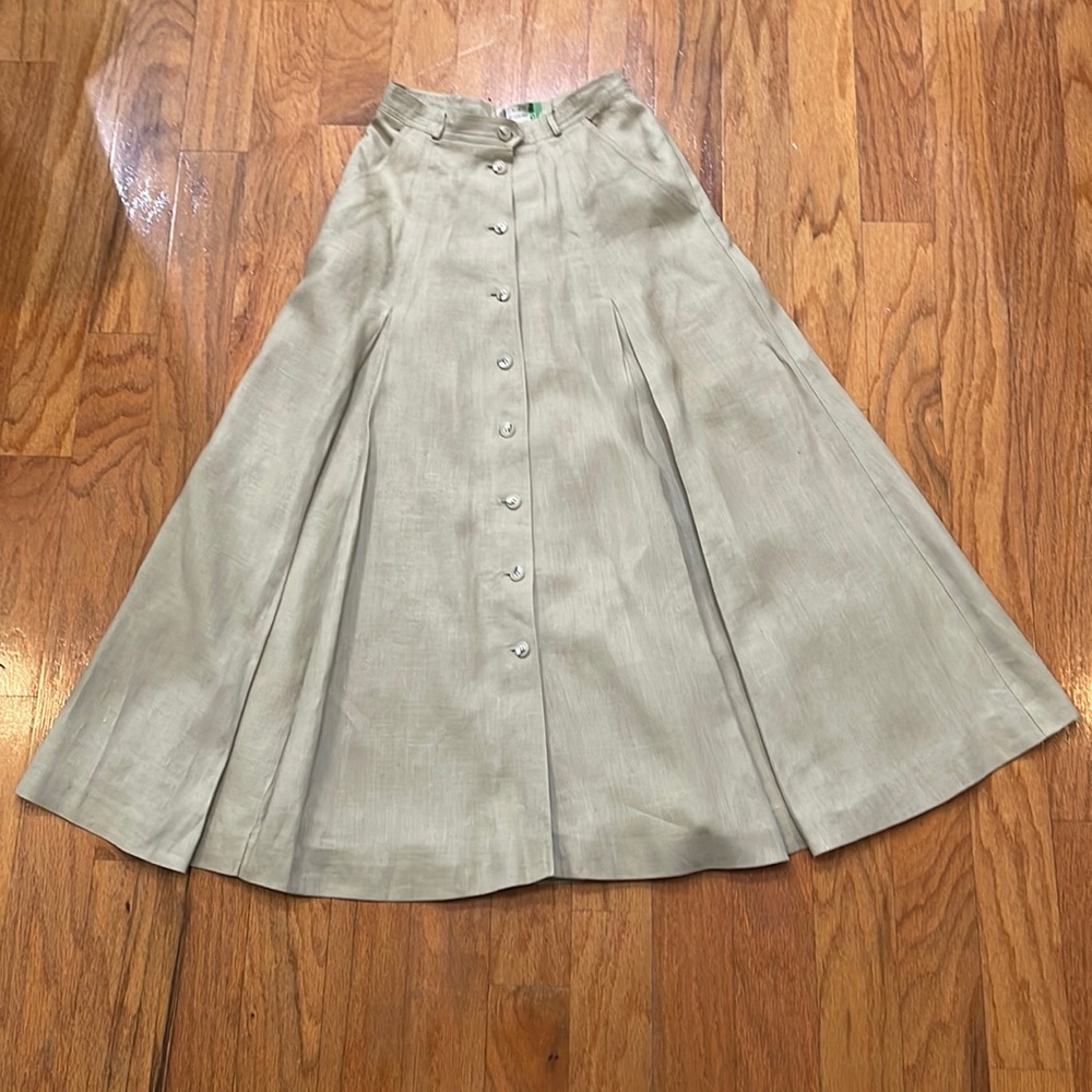 Liz Claiborne 100% Linen Natural Color Button Down Skirt 2 side pockets Size 4 - Picture 1 of 12